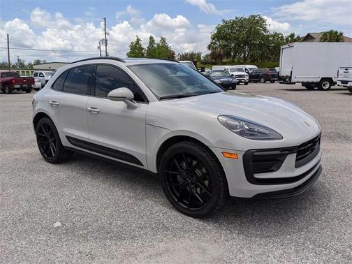 2024 Porsche Macan Base
