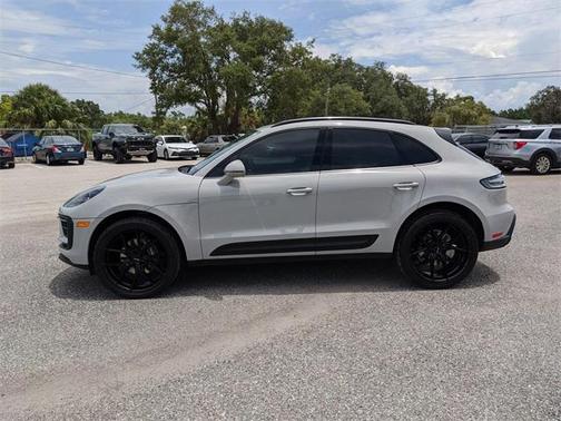 2024 Porsche Macan Base