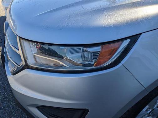 2018 Ford Edge SE