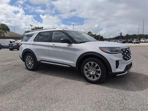 2025 Ford Explorer Platinum