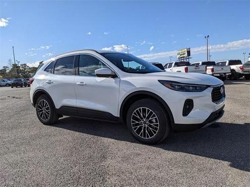 2026 Ford Escape PHEV SE