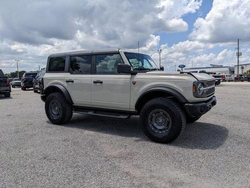 Desert Sand 2025 Ford Bronco Badlands