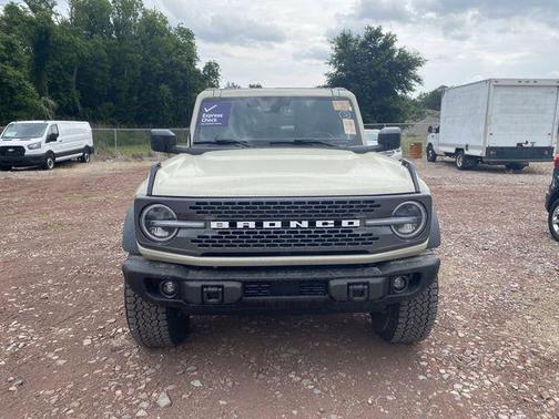 Desert Sand 2025 Ford Bronco Badlands