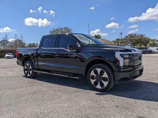 2025 Ford F-150 Lightning Platinum