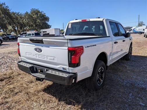 2024 Ford F-150 Lightning Pro