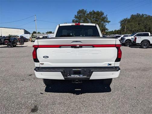 2025 Ford F-150 Lightning Platinum