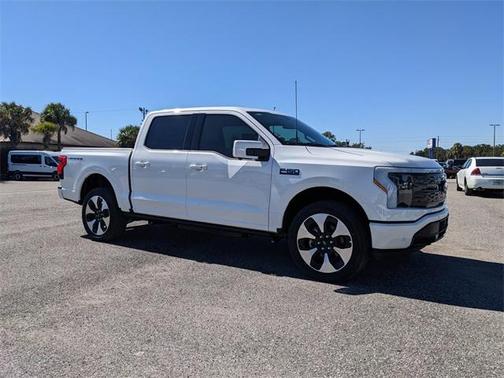 2025 Ford F-150 Lightning Platinum