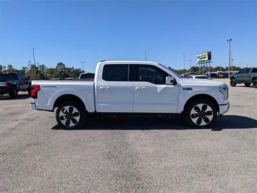 2025 Ford F-150 Lightning Platinum
