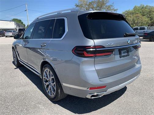 2024 BMW X7 xDrive40i