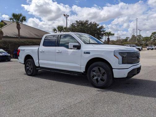2025 Ford F-150 Lightning LARIAT