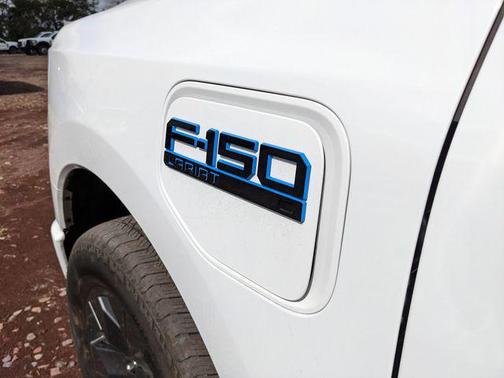 2025 Ford F-150 Lightning LARIAT