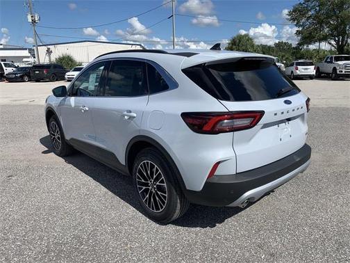 2026 Ford Escape PHEV SE