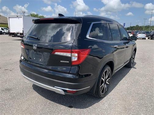 2019 Honda Pilot Touring 8-Passenger