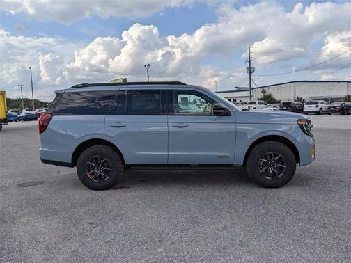 2025 Ford Expedition Tremor