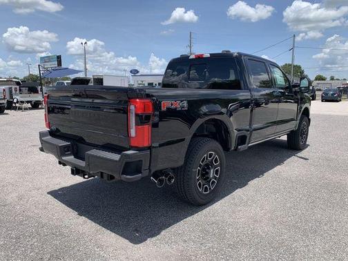 2025 Ford F-350 Platinum