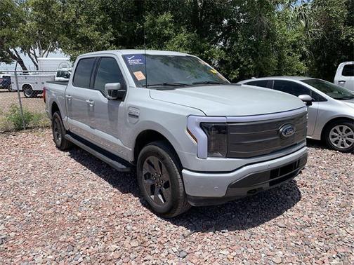 2023 Ford F-150 Lightning LARIAT