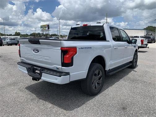 2025 Ford F-150 Lightning Flash