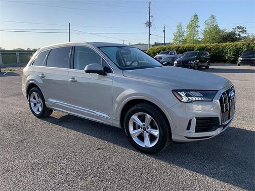 2024 Audi Q7 45 Premium Plus