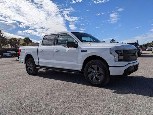 2025 Ford F-150 Lightning Flash
