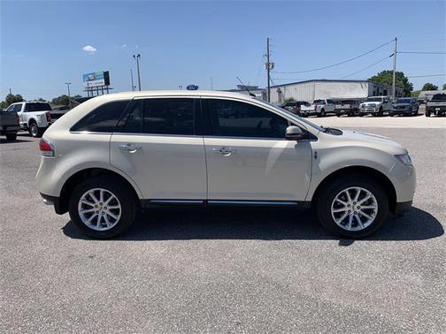 2015 Lincoln MKX Base