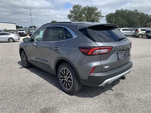 2026 Ford Escape PHEV SE