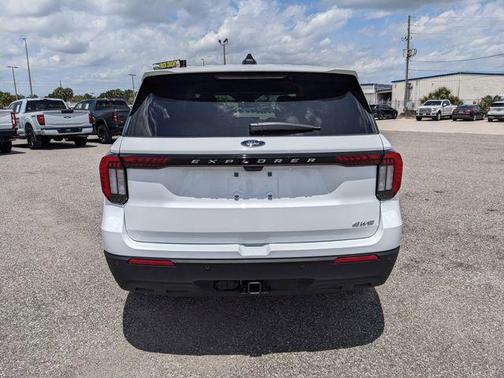 Oxford White 2026 Ford Explorer Active