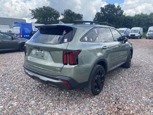 Jungle Green 2025 Kia Sorento SX