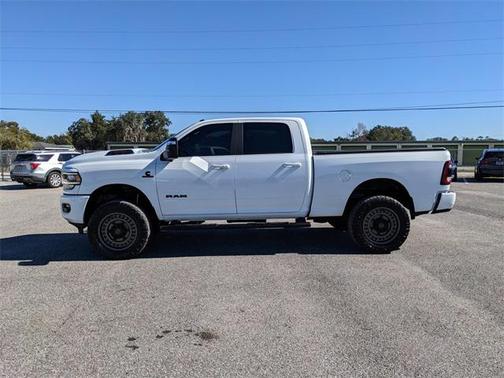 2023 RAM 2500 Laramie Crew Cab 4x4 6'4' Box