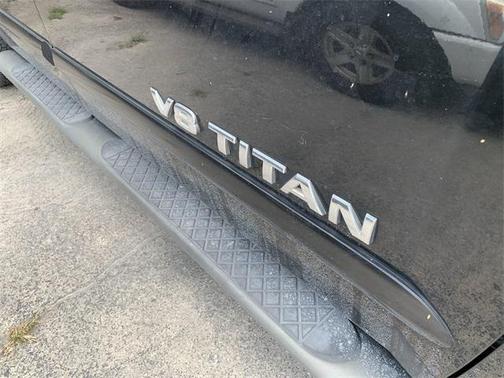 2005 Nissan Titan LE Crew Cab
