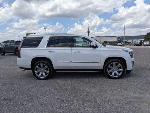 Crystal White Tricoat 2019 Cadillac Escalade Luxury