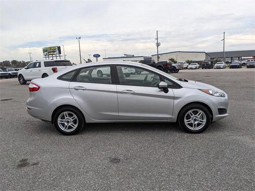 2017 Ford Fiesta SE