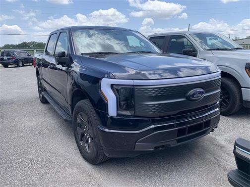 2023 Ford F-150 Lightning XLT