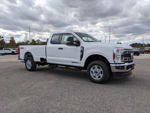 2026 Ford F-350 XLT