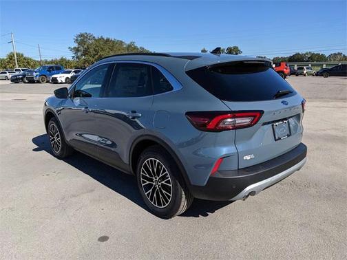 2026 Ford Escape PHEV SE