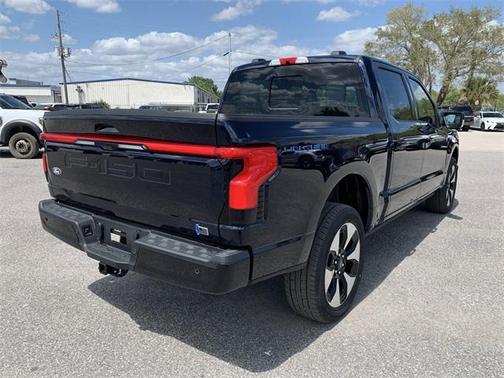 2025 Ford F-150 Lightning Platinum