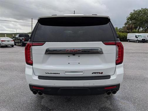 2023 GMC Yukon XL 4WD AT4