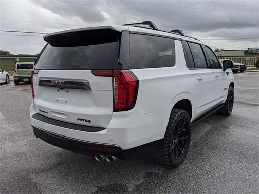2023 GMC Yukon XL 4WD AT4