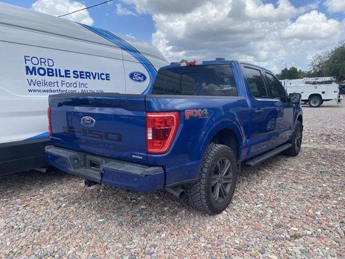 Blue Metallic 2022 Ford F-150 XLT