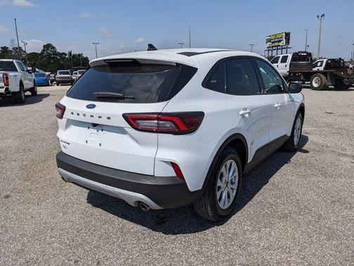 Oxford White 2025 Ford Escape Active