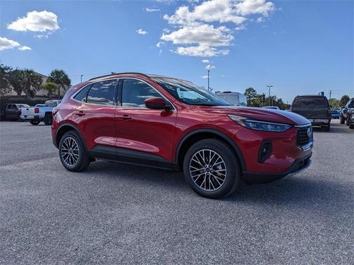 2026 Ford Escape PHEV SE