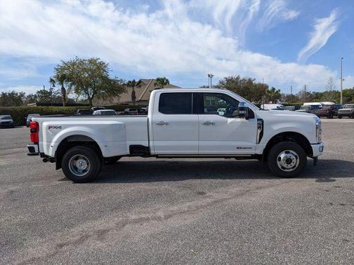 2026 Ford F-350 Platinum