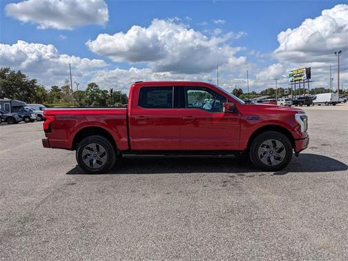 2025 Ford F-150 Lightning LARIAT