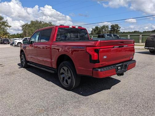 2025 Ford F-150 Lightning LARIAT