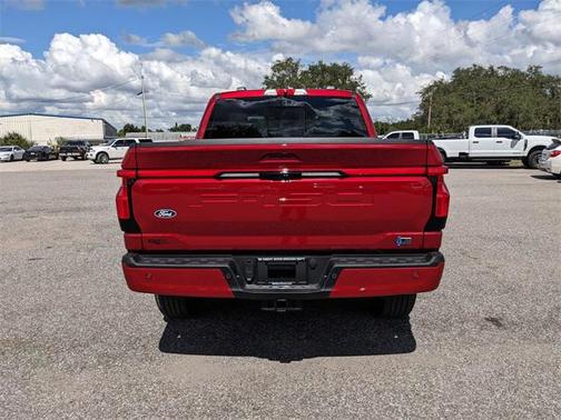 2025 Ford F-150 Lightning LARIAT