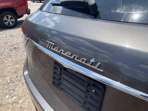 Grigio 2023 Maserati Levante Modena
