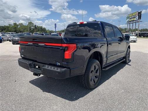 2022 Ford F-150 Lightning LARIAT