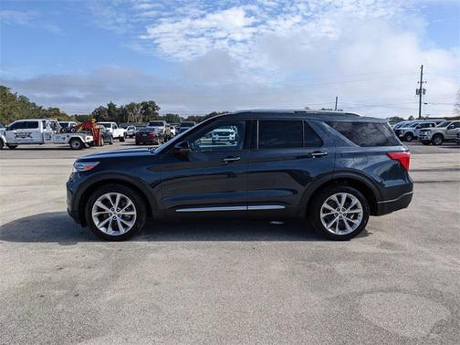 2023 Ford Explorer Platinum