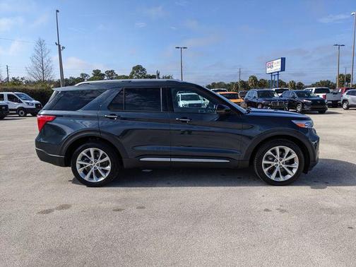 2023 Ford Explorer Platinum