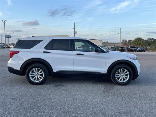 2021 Ford Explorer Base
