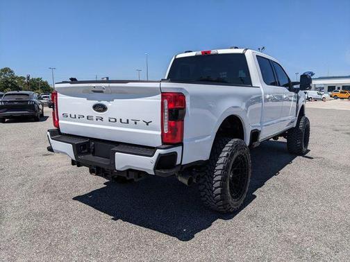 Oxford White 2025 Ford F-350 Lariat